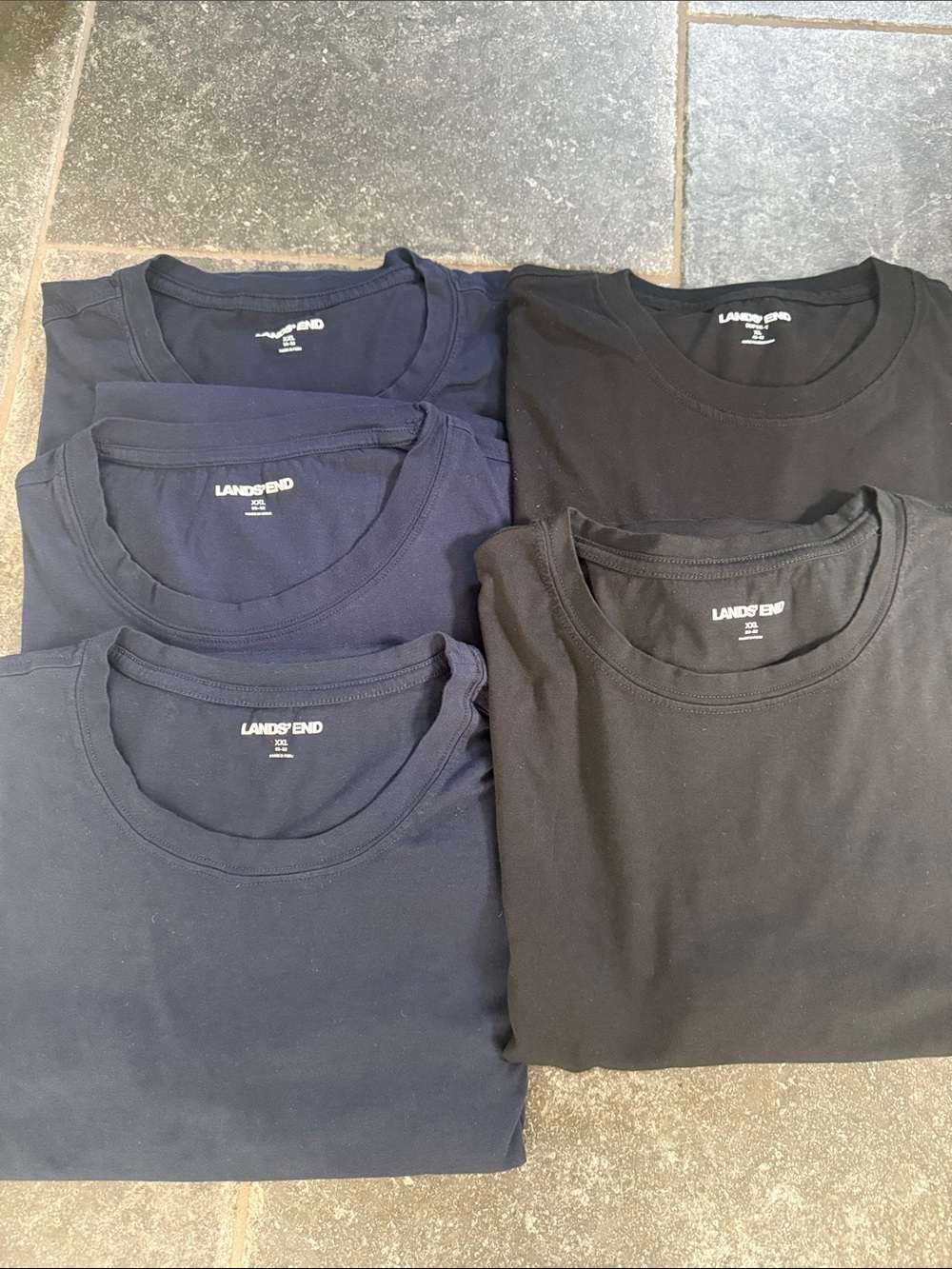Lands' End Men's Short Sleeve Crew Neck Tees - Black & Navy (Set of 5)